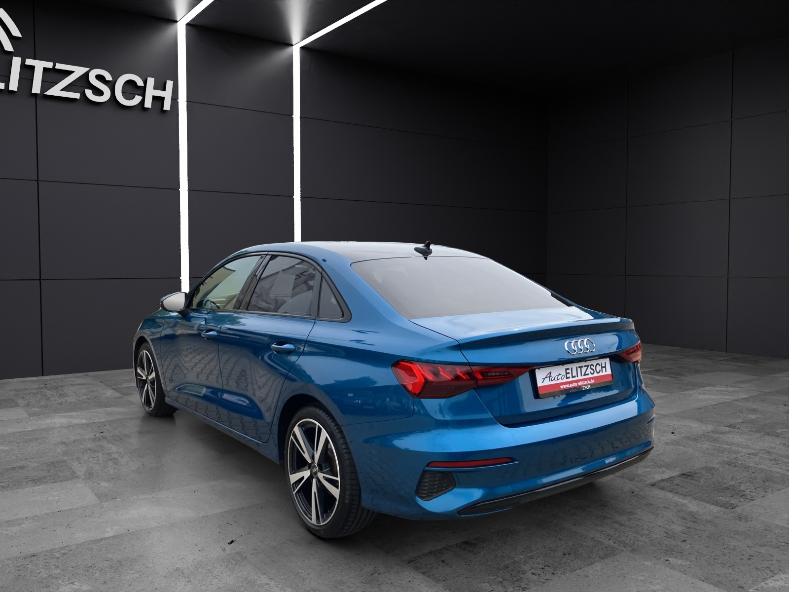 Fahrzeugabbildung Audi A3 Limousine 35 TFSI advanced MATRIX Navi ACC AHK VC SH