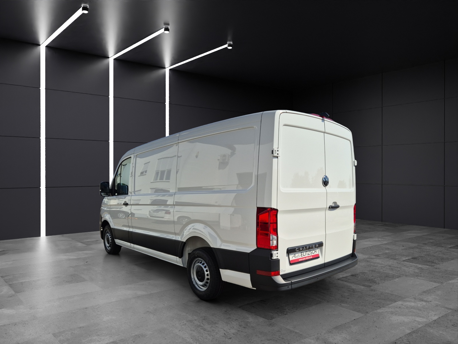 Fahrzeugabbildung Volkswagen Crafter Kasten 35 MR Klima RFK AID Holzfussb