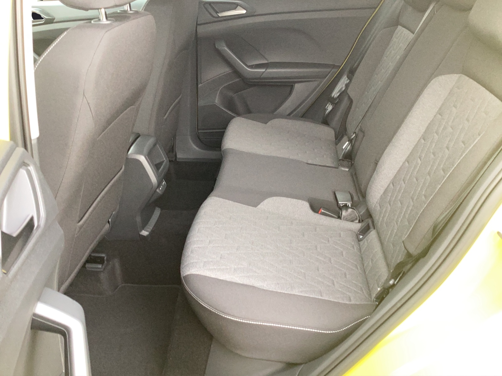 Fahrzeugabbildung Volkswagen T-Cross Life LED DAB+ ACC