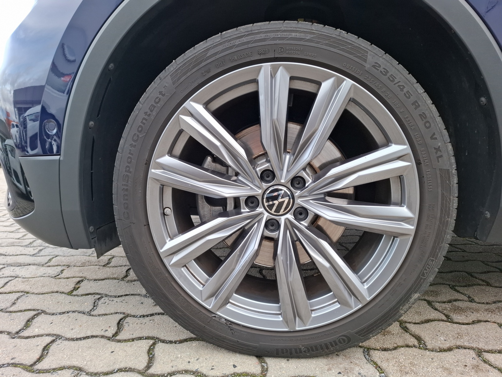 Fahrzeugabbildung Volkswagen Tiguan Allspace TSI Elegance DSG 4M Matrix Navi AID HUD ACC RFK SH 20