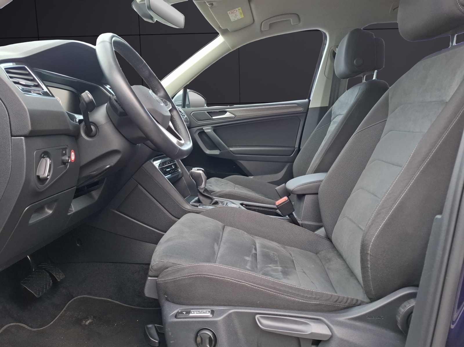 Fahrzeugabbildung Volkswagen Tiguan Allspace TSI Elegance DSG 4M Matrix Navi AID HUD ACC RFK SH 20