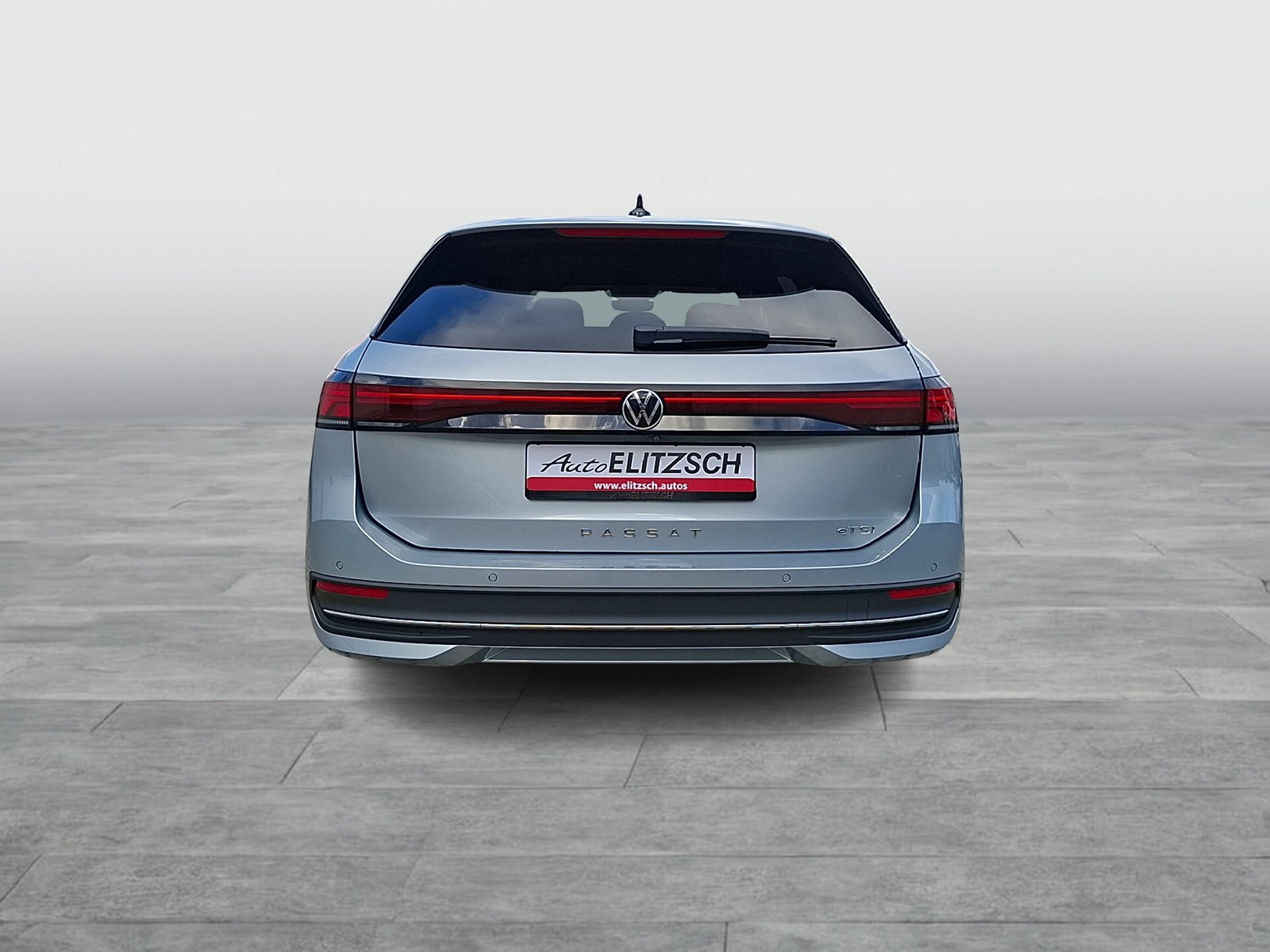 Fahrzeugabbildung Volkswagen Passat Variant eTSI Business DSG LED Navi AID HUD ACC RFK SH