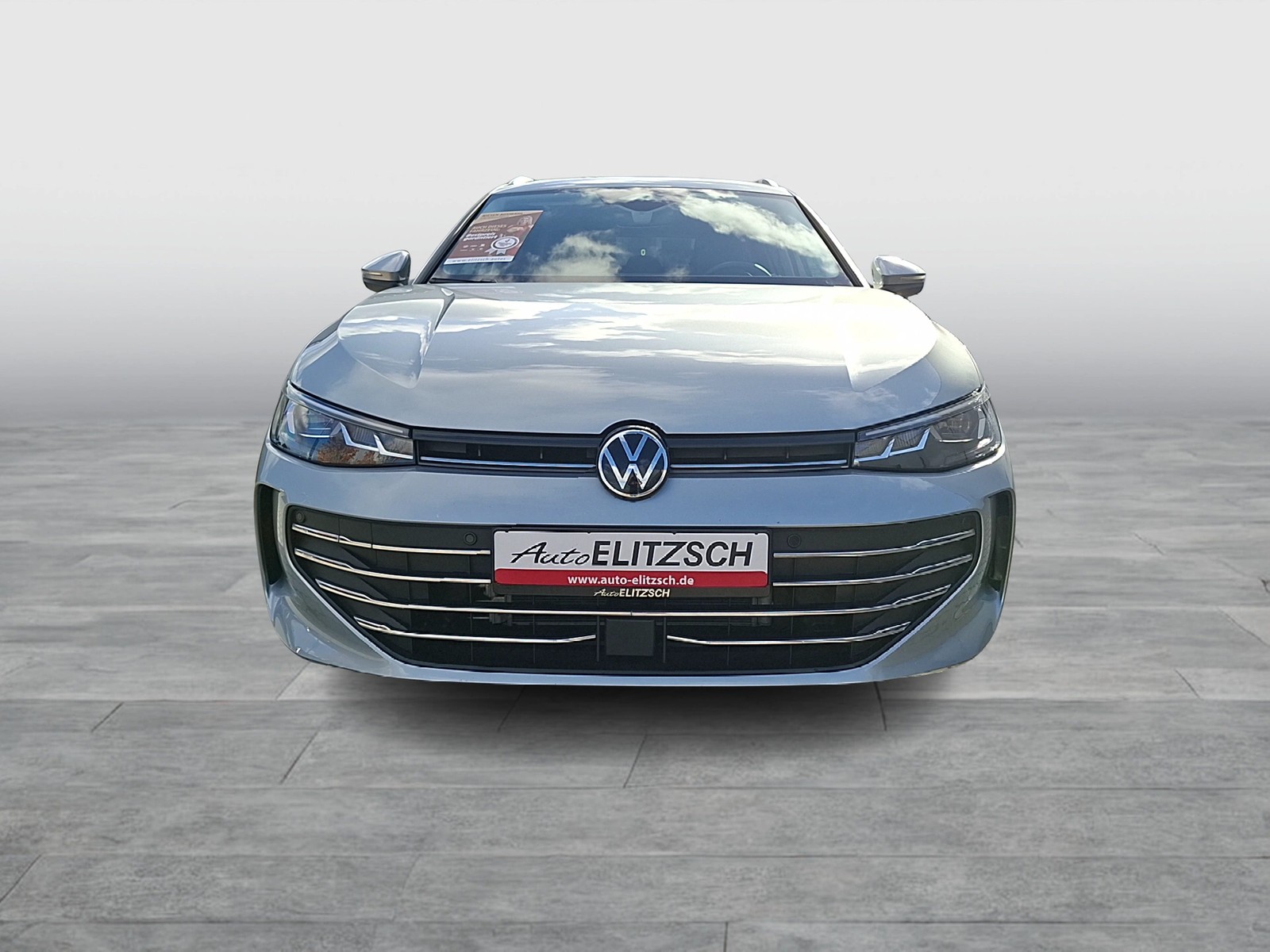 Fahrzeugabbildung Volkswagen Passat Variant eTSI Business DSG LED Navi AID HUD ACC RFK SH