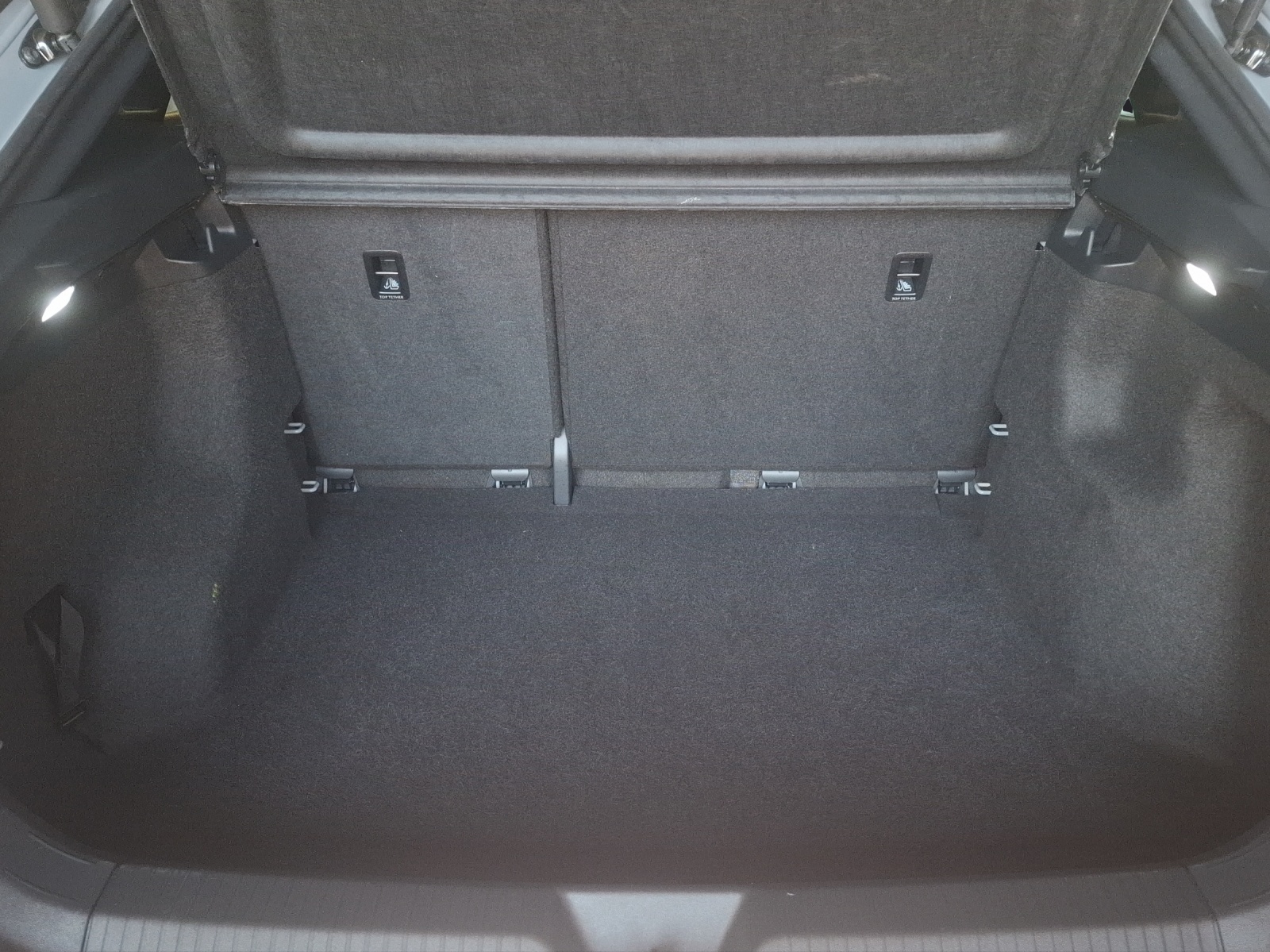 Fahrzeugabbildung Volkswagen ID.5 Pro LED Navi AID ACC RFK SHZ 19