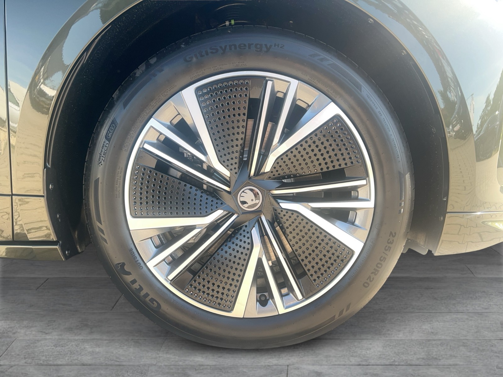 Fahrzeugabbildung SKODA Enyaq 85 Selection AHZV MATRIX RFK ACC