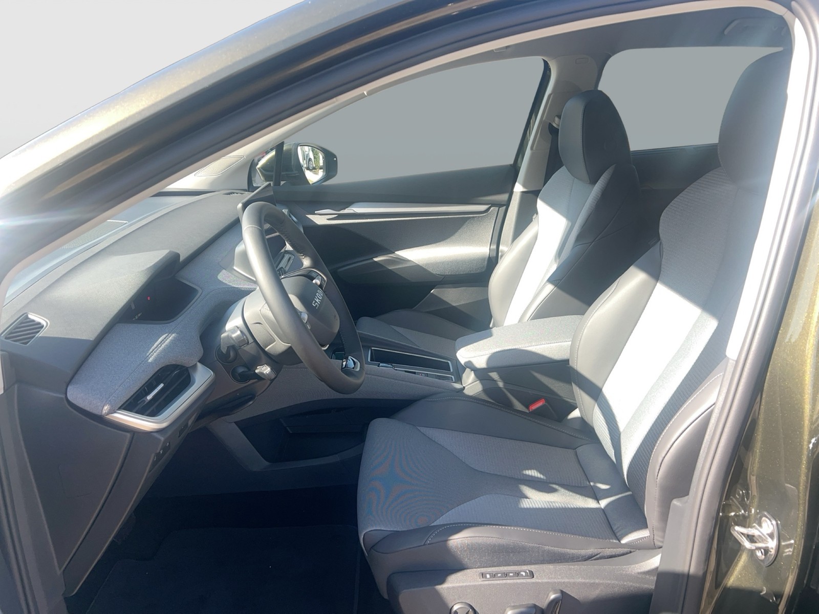 Fahrzeugabbildung SKODA Enyaq 85 Selection AHZV MATRIX RFK ACC