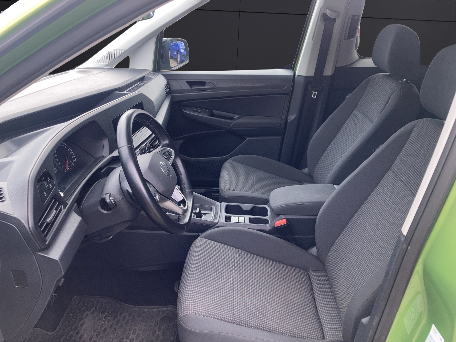 Fahrzeugabbildung Volkswagen Caddy TSI Life DSG AHK Klima GRA PDC SH