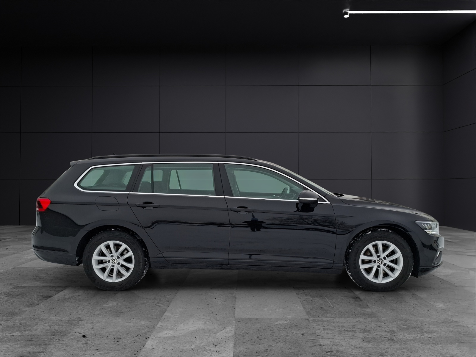 Fahrzeugabbildung Volkswagen Passat Variant TSI Business DSG LED Navi AID ACC RFK SH
