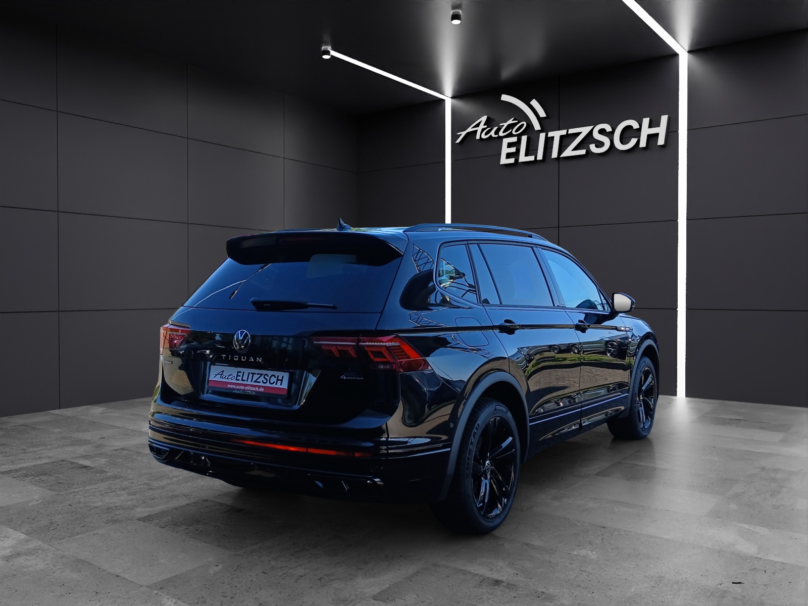 Fahrzeugabbildung Volkswagen Tiguan Allspace TSI R-Line DSG 4M Matrix Navi AID ACC RFK