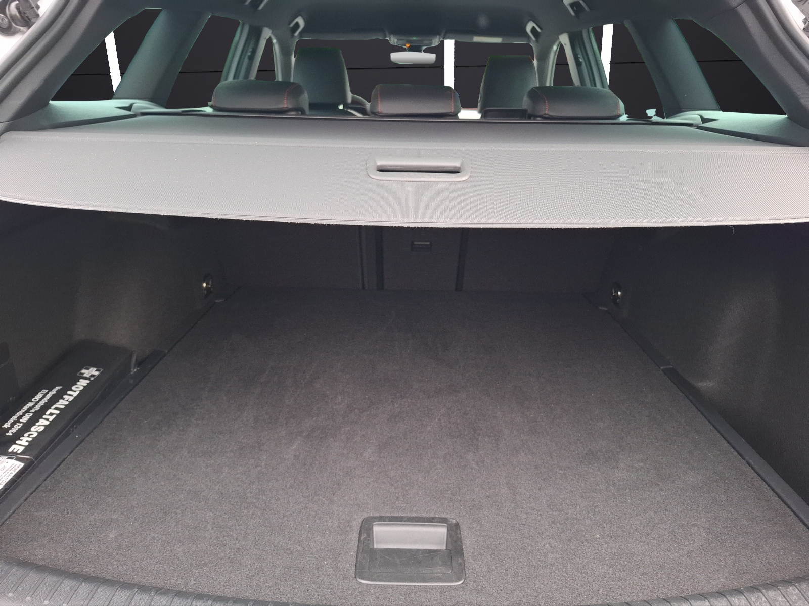 Fahrzeugabbildung SEAT Leon ST eTSI FR DSG LED Navi VC ACC RFK SH