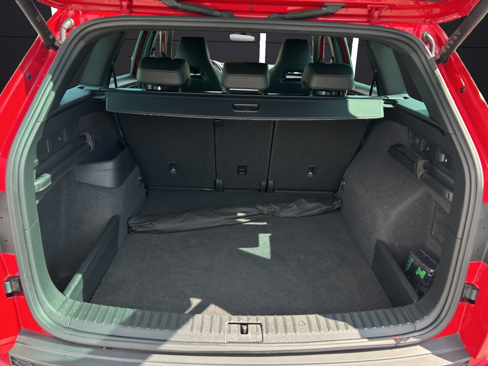 Fahrzeugabbildung SKODA Kodiaq TDI Sportline DSG 4x4 Matrix AHK Navi VC ACC RFK SHZ 20