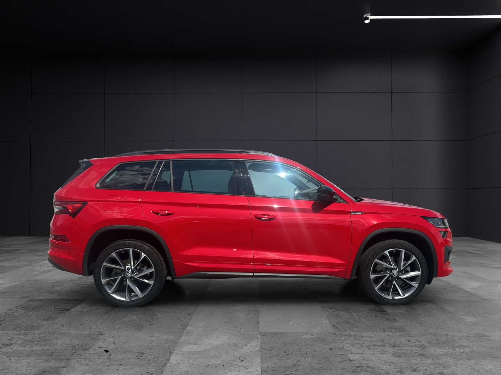 Fahrzeugabbildung SKODA Kodiaq TDI Sportline DSG 4x4 Matrix AHK Navi VC ACC RFK SHZ 20