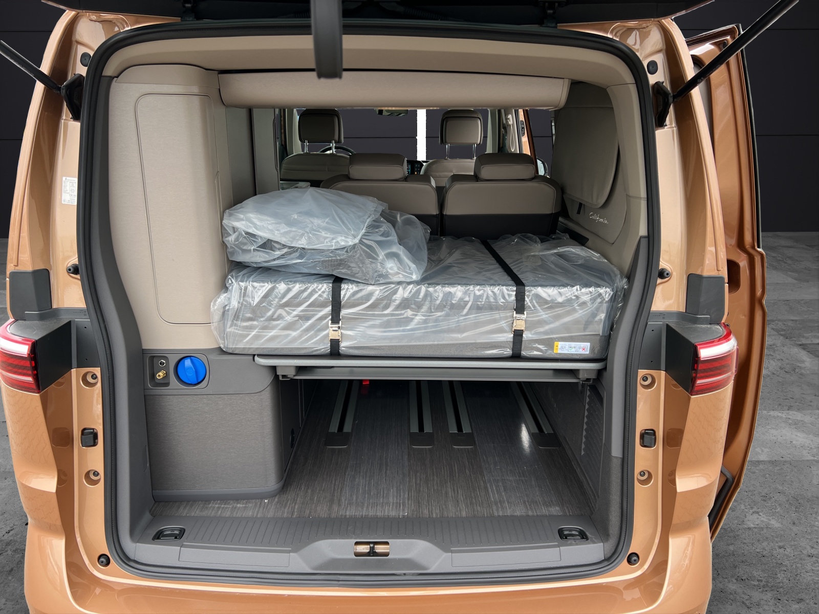 Fahrzeugabbildung Volkswagen T7 California Ocean TDI 7-DSG NAVI STANDH. DCC RFK ACC
