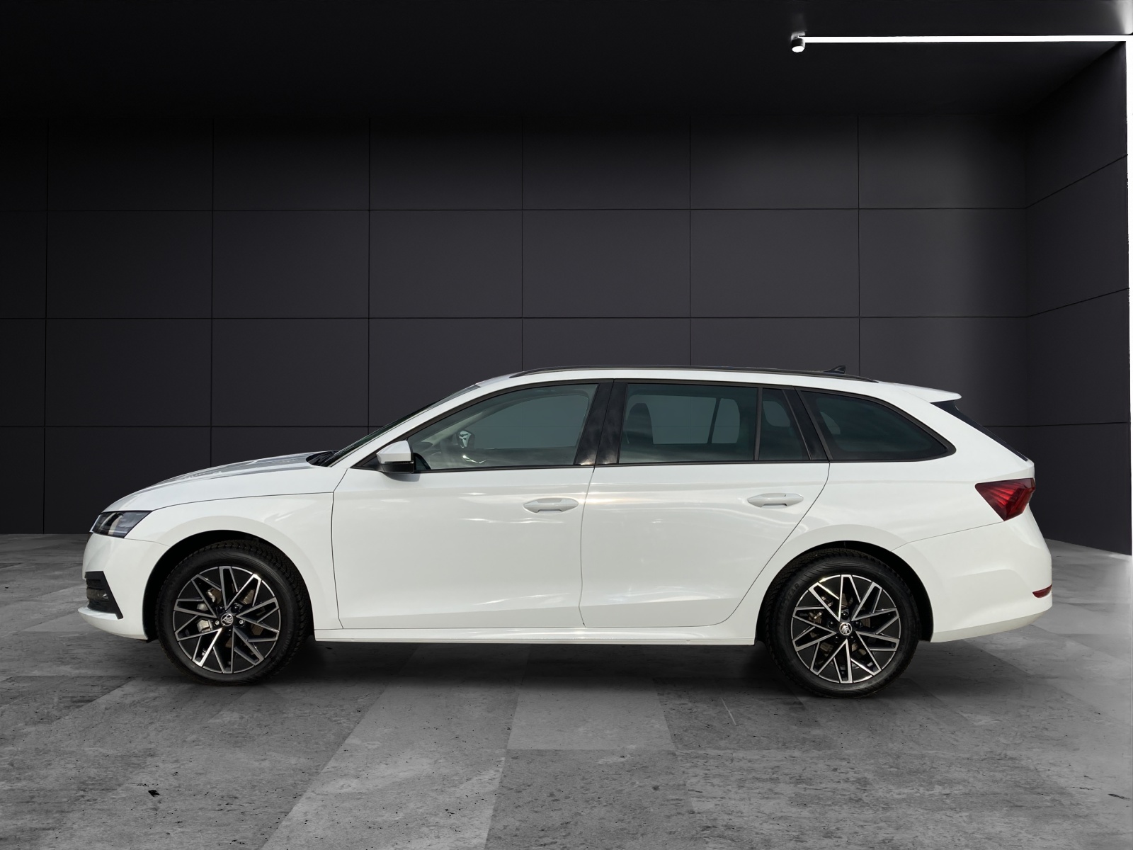 Fahrzeugabbildung SKODA Octavia Combi TSI Ambition DSG LED ACC AID NAVI PDC SHZ LM