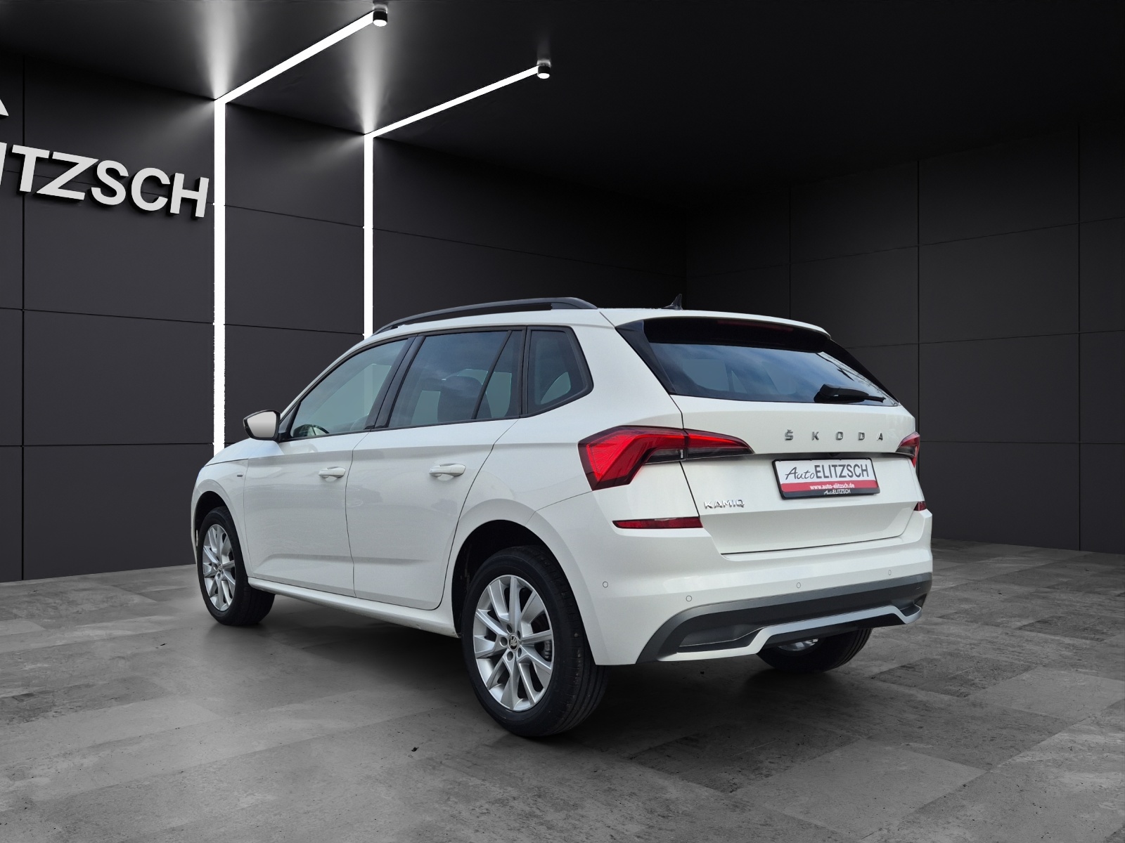 Fahrzeugabbildung SKODA Kamiq TSI Clever DSG LED ACC RFK SH 17