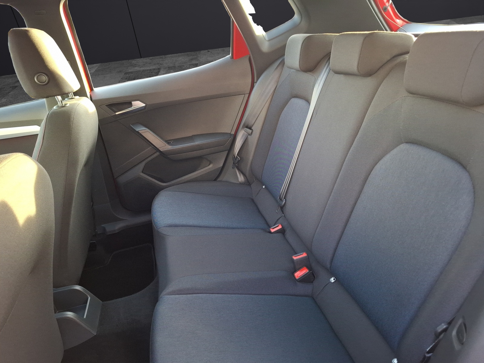 Fahrzeugabbildung SEAT Arona TSI FR-Line LED Navi GRA PDC SH LM