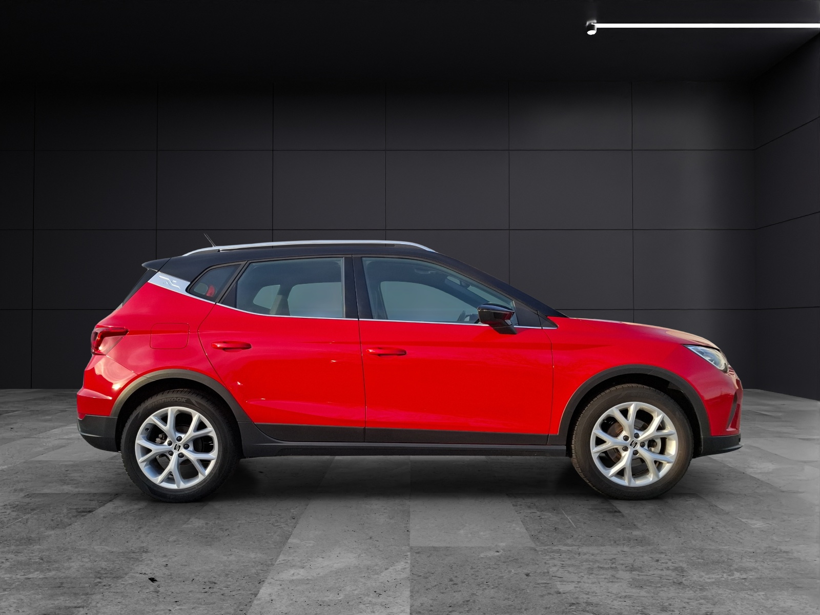 Fahrzeugabbildung SEAT Arona TSI FR-Line LED Navi GRA PDC SH LM