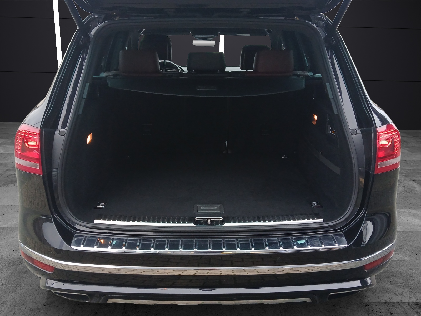 Fahrzeugabbildung Volkswagen Touareg TDI Exclusive Terrain-Tech 4M R-Line Standhzg Xenon AHK Navi Luft Leder