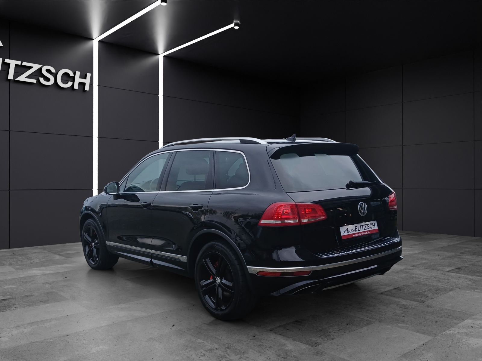 Fahrzeugabbildung Volkswagen Touareg TDI Exclusive Terrain-Tech 4M R-Line Standhzg Xenon AHK Navi Luft Leder