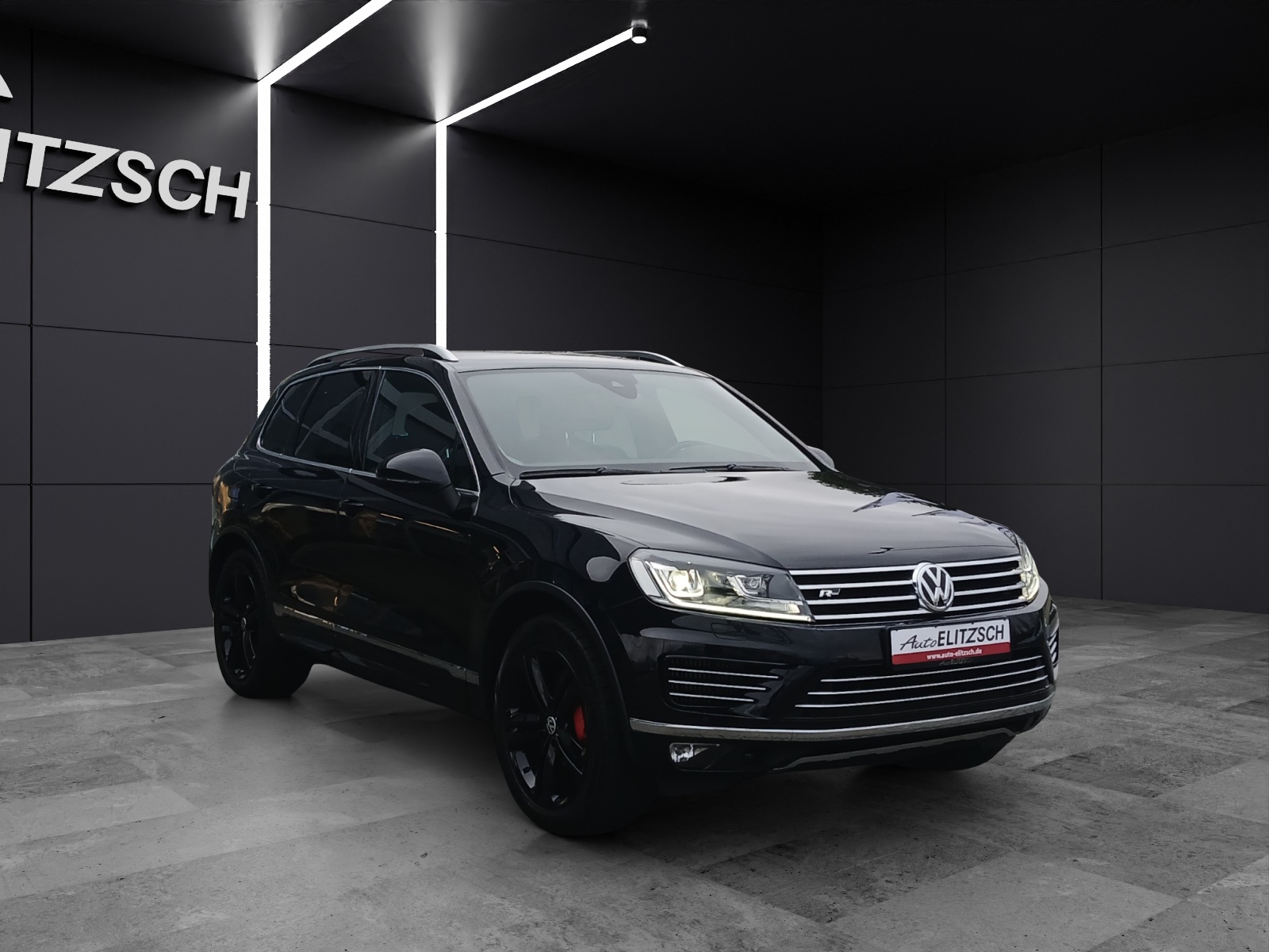 Fahrzeugabbildung Volkswagen Touareg TDI Exclusive Terrain-Tech 4M R-Line Standhzg Xenon AHK Navi Luft Leder