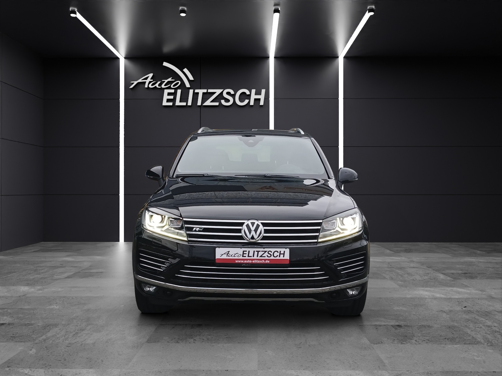 Fahrzeugabbildung Volkswagen Touareg TDI Exclusive Terrain-Tech 4M R-Line Standhzg Xenon AHK Navi Luft Leder