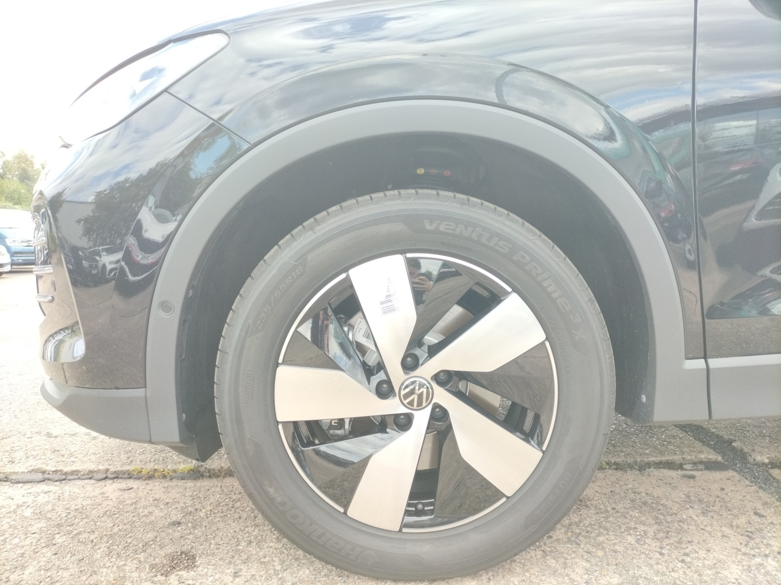 Fahrzeugabbildung Volkswagen Tiguan TDI Elegance DSG 4M LED AHK Navi HUD Pano AID ACC RFK SH