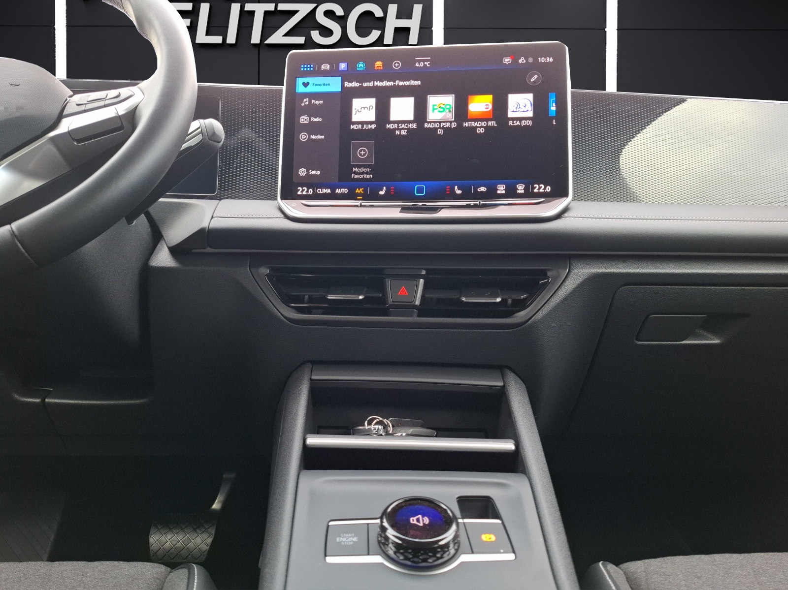 Fahrzeugabbildung Volkswagen Tiguan eTSI Life DSG Standhzg LED AHK Navi AID ACC RFK SH 20
