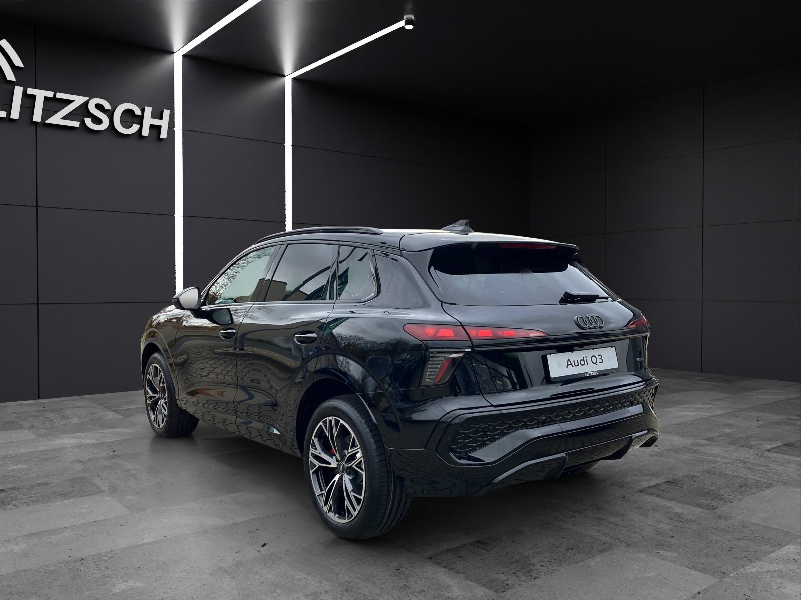 Fahrzeugabbildung Audi Q3 TFSI quattro 195 kW