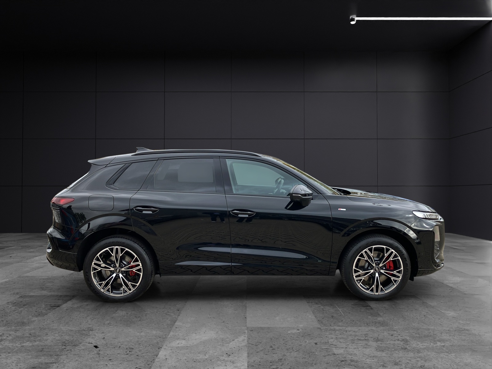 Fahrzeugabbildung Audi Q3 TFSI quattro 195 kW