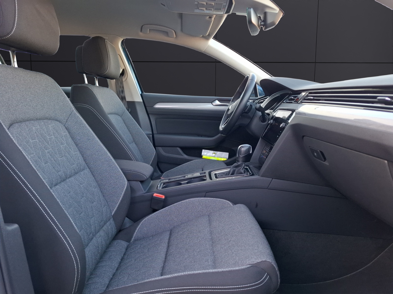 Fahrzeugabbildung Volkswagen Passat Variant TSI Business DSG Matrix Navi ACC RFK SH