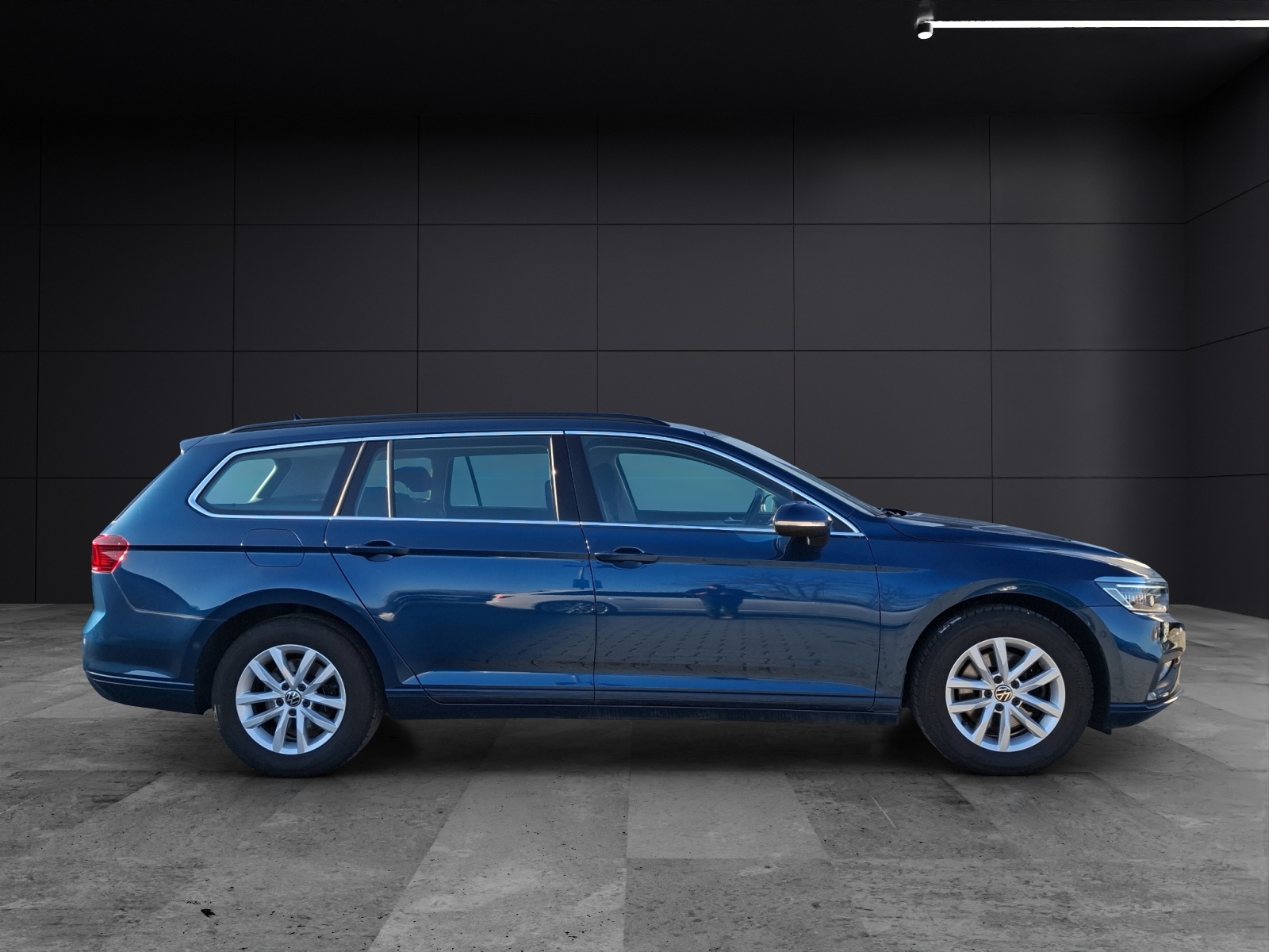 Fahrzeugabbildung Volkswagen Passat Variant TSI Business DSG Matrix Navi ACC RFK SH