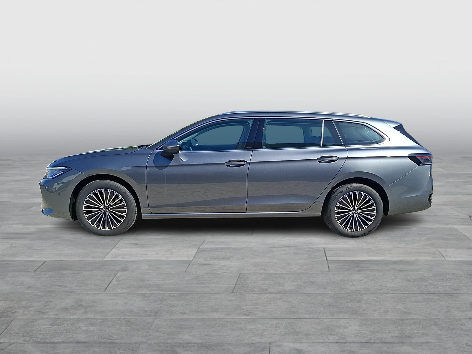 Fahrzeugabbildung Volkswagen Passat Variant eTSI Elegance DSG Matrix AHK Navi AID HUD ACC RFK SH