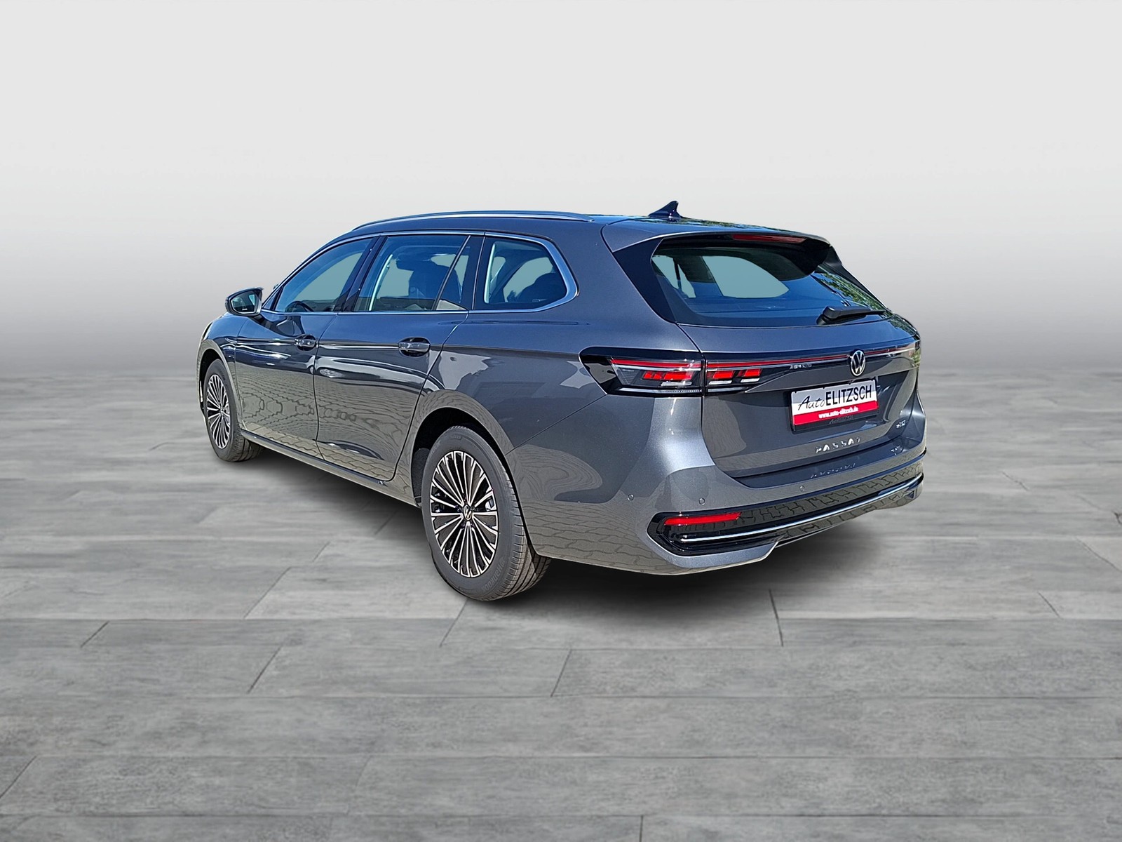 Fahrzeugabbildung Volkswagen Passat Variant eTSI Elegance DSG Matrix AHK Navi AID HUD ACC RFK SH