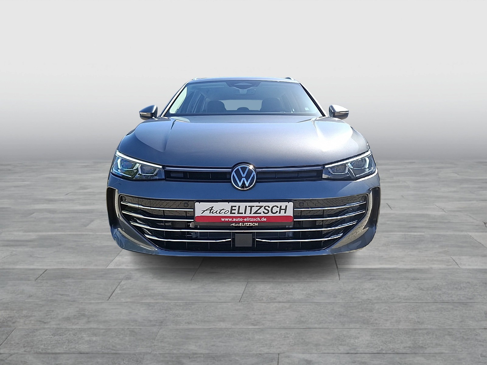 Fahrzeugabbildung Volkswagen Passat Variant eTSI Elegance DSG Matrix AHK Navi AID HUD ACC RFK SH