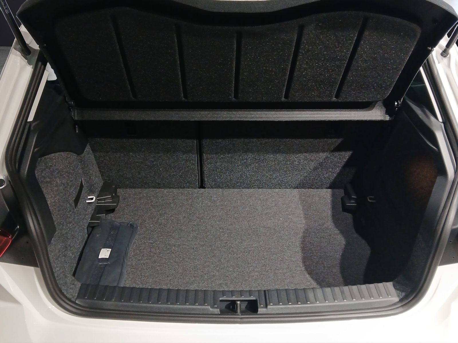 Fahrzeugabbildung SEAT Ibiza 1.0 TSI Style Edition DSG Kamera ACC