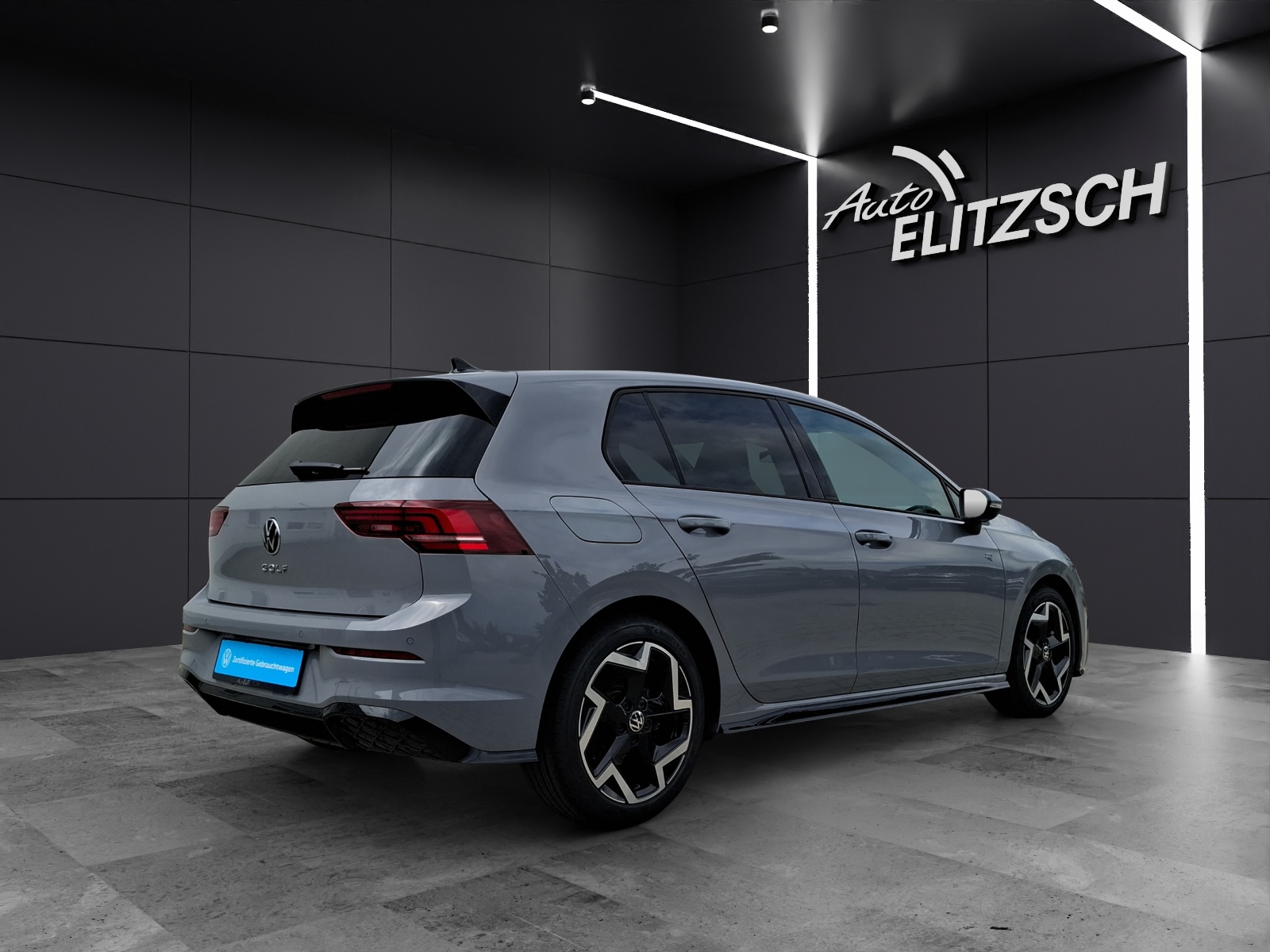 Fahrzeugabbildung Volkswagen Golf VIII TSI R-Line LED Navi AID HUD ACC SHZ RFK