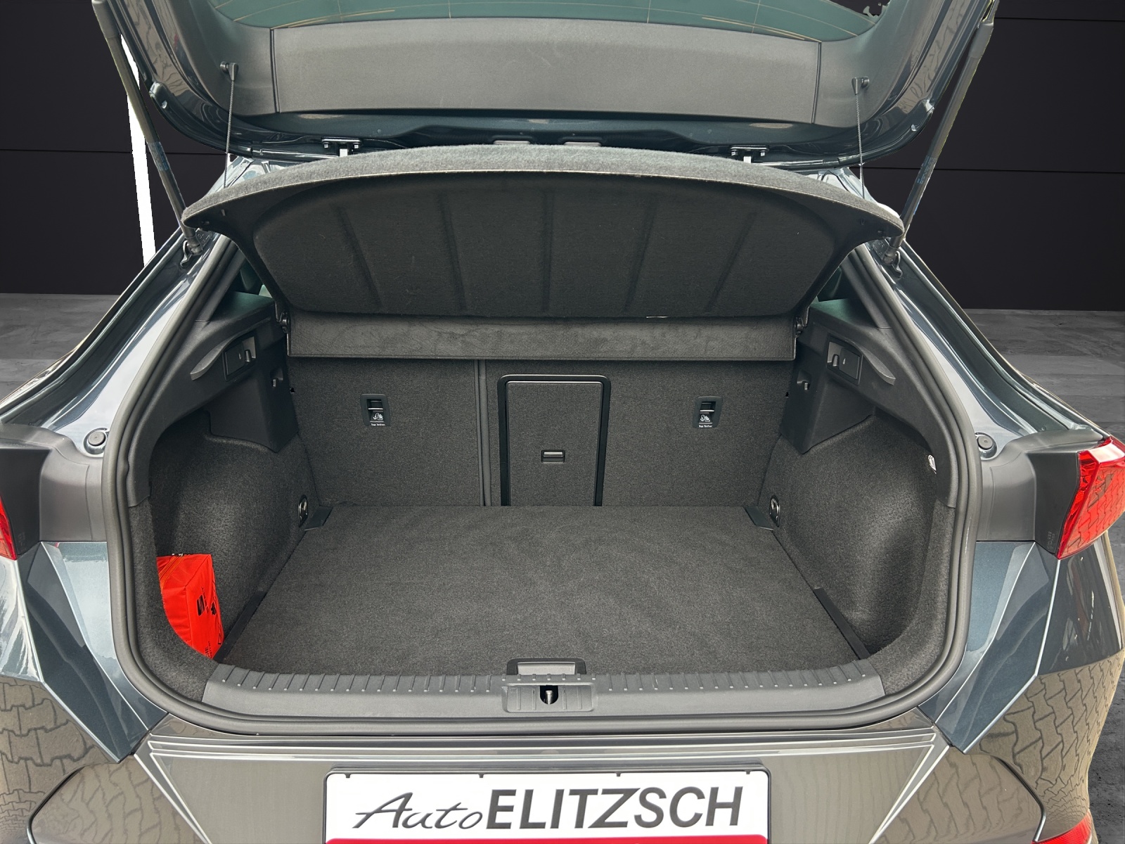 Fahrzeugabbildung CUPRA Formentor DSG LED Navi ACC AHK PANO RFK Virtual Cockpit