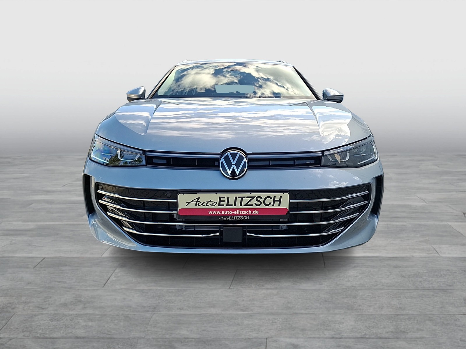 Fahrzeugabbildung Volkswagen Passat Variant eTSI Elegance DSG Matrix AHK Navi AID HUD ACC RFK SH