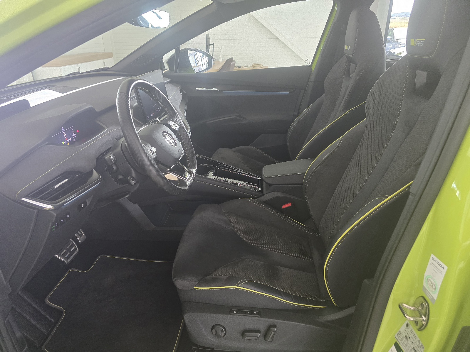 Fahrzeugabbildung SKODA Enyaq Coupé RS Lounge MATRIX AHZ HUD RFK SHZ ACC Wäpu