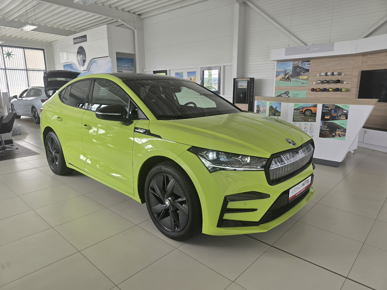 Fahrzeugabbildung SKODA Enyaq Coupé RS Lounge MATRIX AHZ HUD RFK SHZ ACC Wäpu