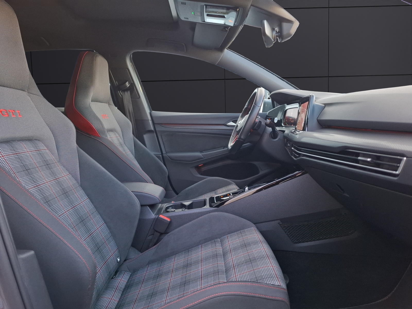 Fahrzeugabbildung Volkswagen Golf VIII GTI DSG Standhzg. Matrix Navi AID Pano HUD ACC RFK SH 19