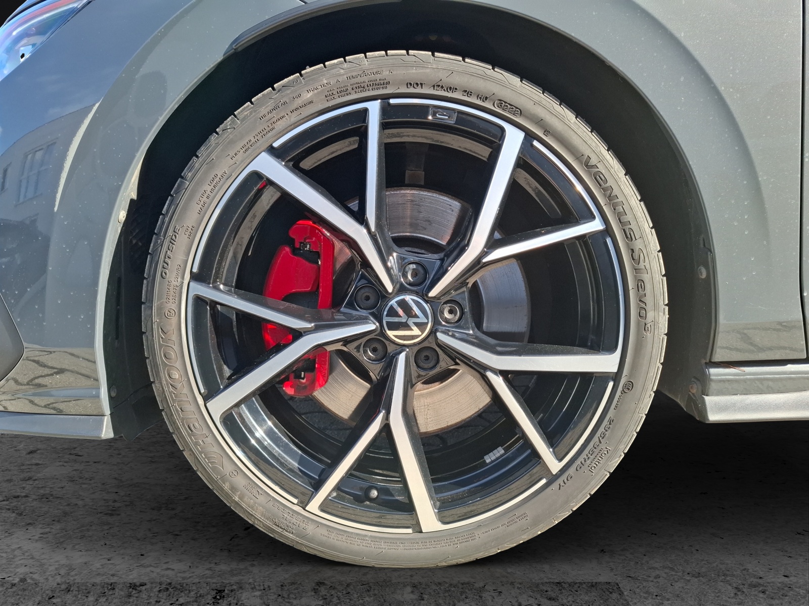 Fahrzeugabbildung Volkswagen Golf VIII GTI DSG Standhzg. Matrix Navi AID Pano HUD ACC RFK SH 19