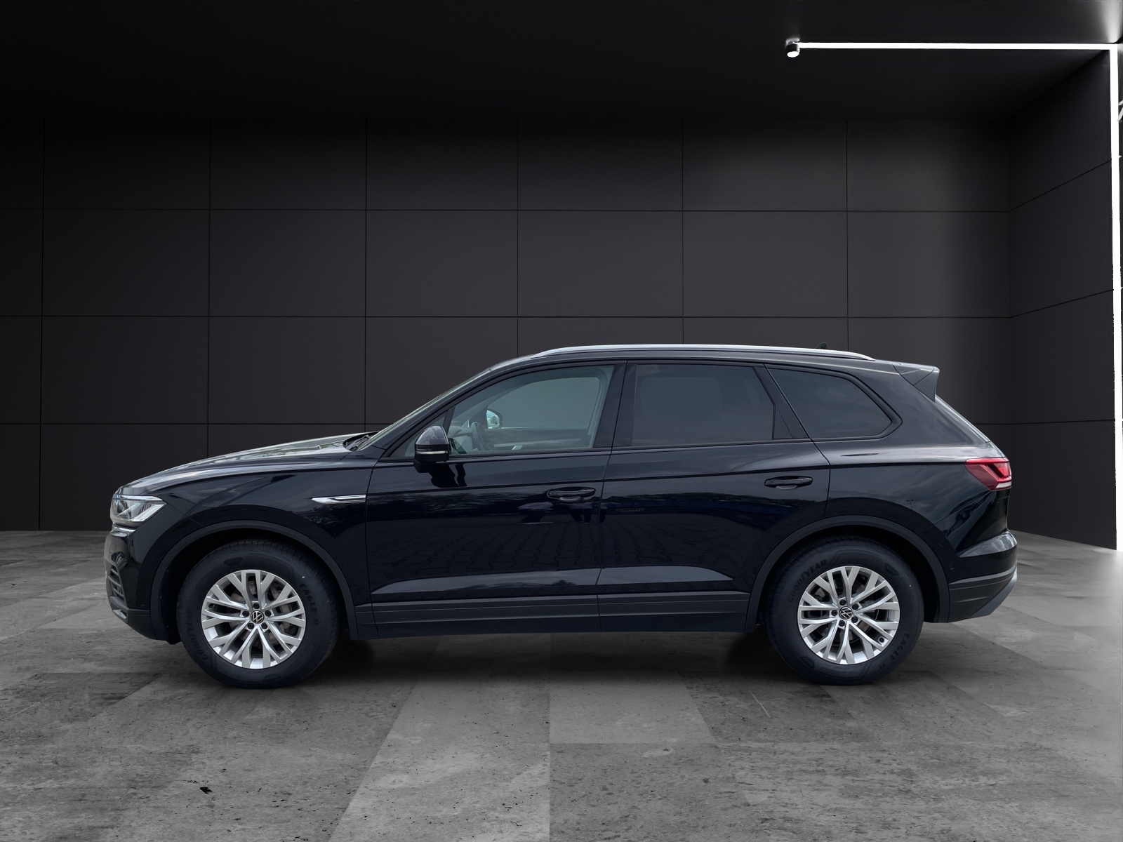 Fahrzeugabbildung Volkswagen Touareg TDI 4M LEDER AHK LED