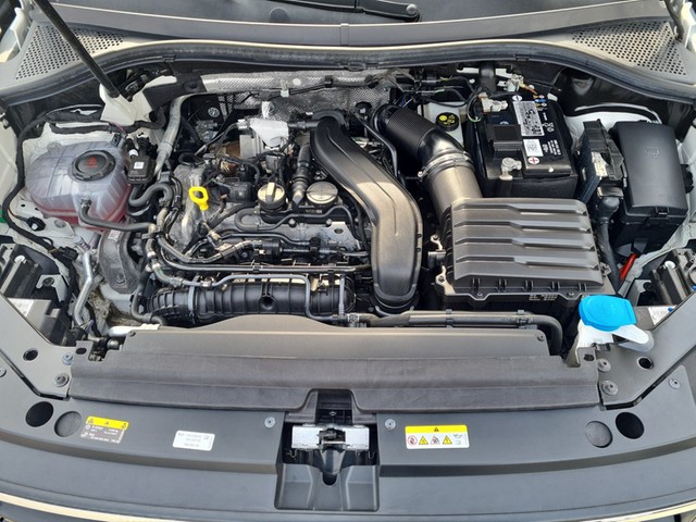 Fahrzeugabbildung Volkswagen Tiguan Move LED RFK ACC NAVI PDC SHZ