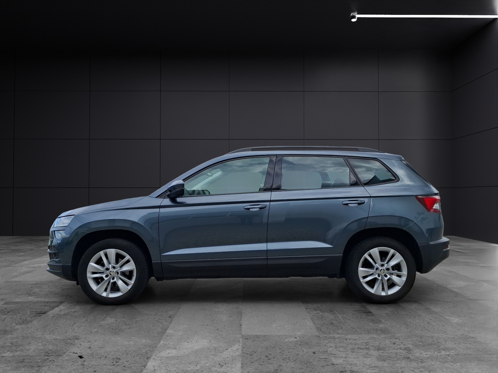 Fahrzeugabbildung SKODA Karoq TSI Ambition LED Navi GRA PDC SH LM