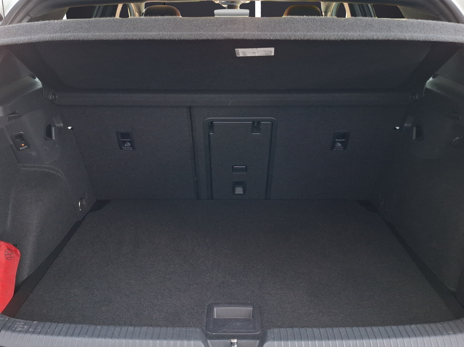 Fahrzeugabbildung Volkswagen Golf VIII GTI DSG Matrix AHK Navi Pano AID ACC RFK Harman SH