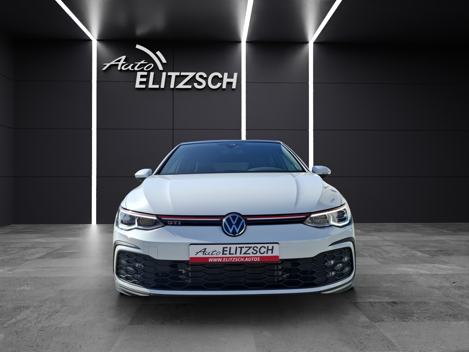 Fahrzeugabbildung Volkswagen Golf VIII GTI DSG Matrix AHK Navi Pano AID ACC RFK Harman SH