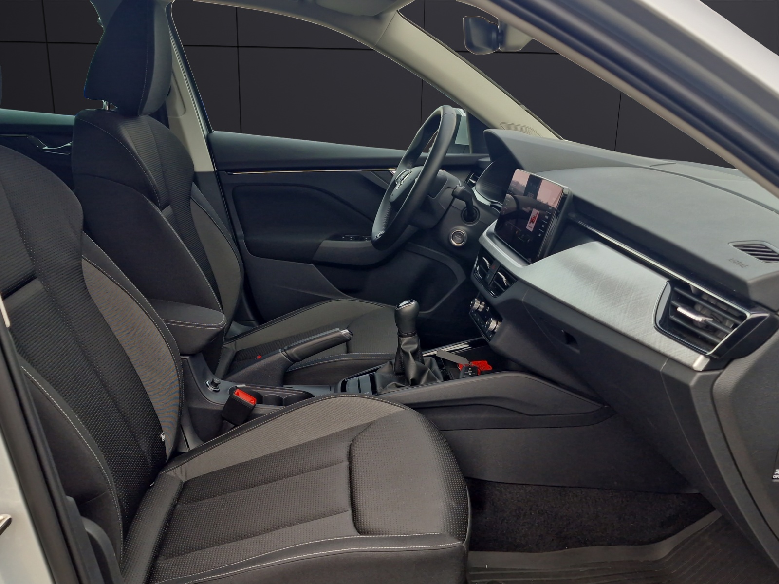 Fahrzeugabbildung SKODA Scala Tour 1.0 TSI LED Navi SHZ VC