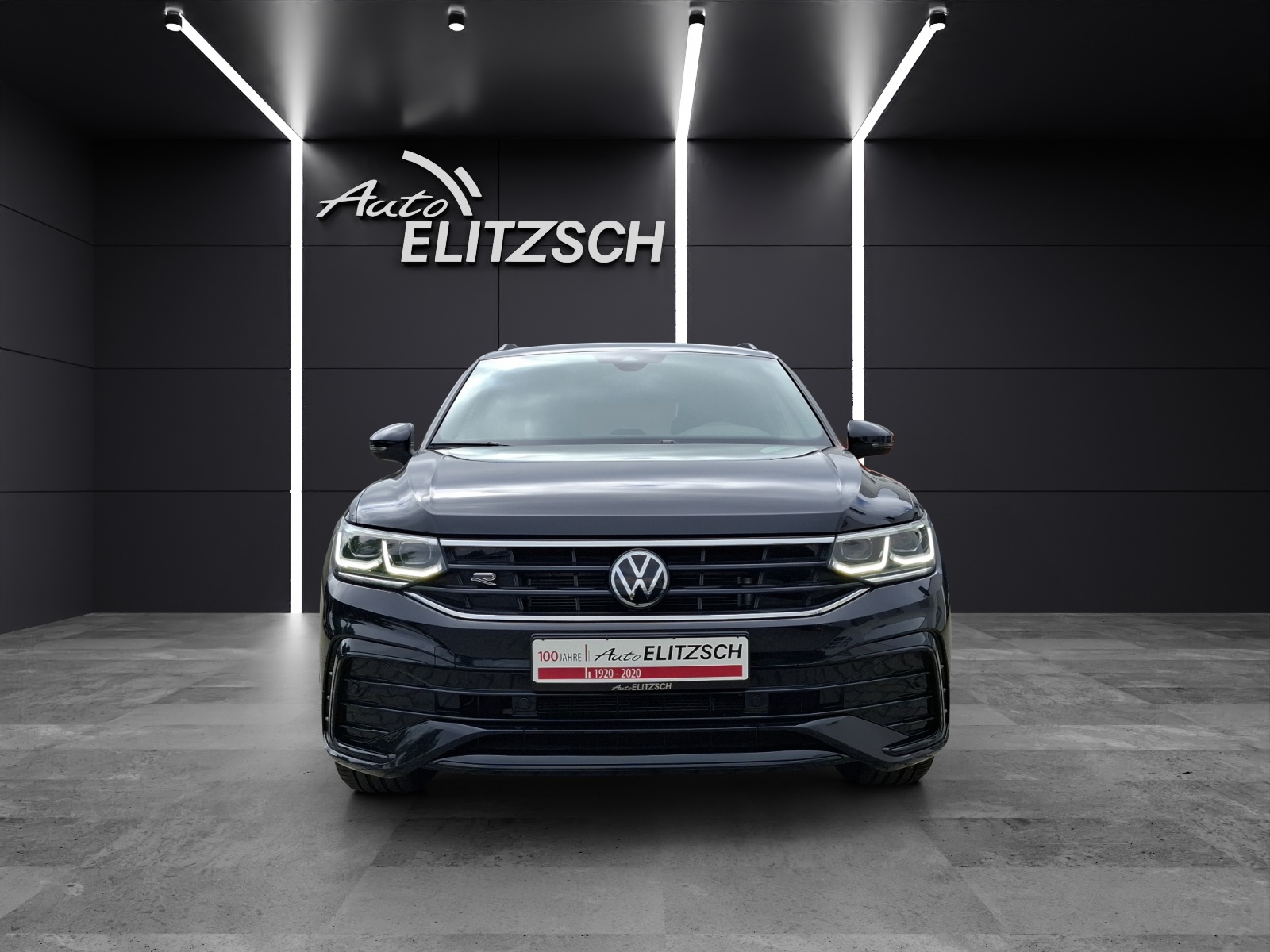 Fahrzeugabbildung Volkswagen Tiguan TDI R-Line DSG 4M Matrix AHK Navi AID ACC RFK 19
