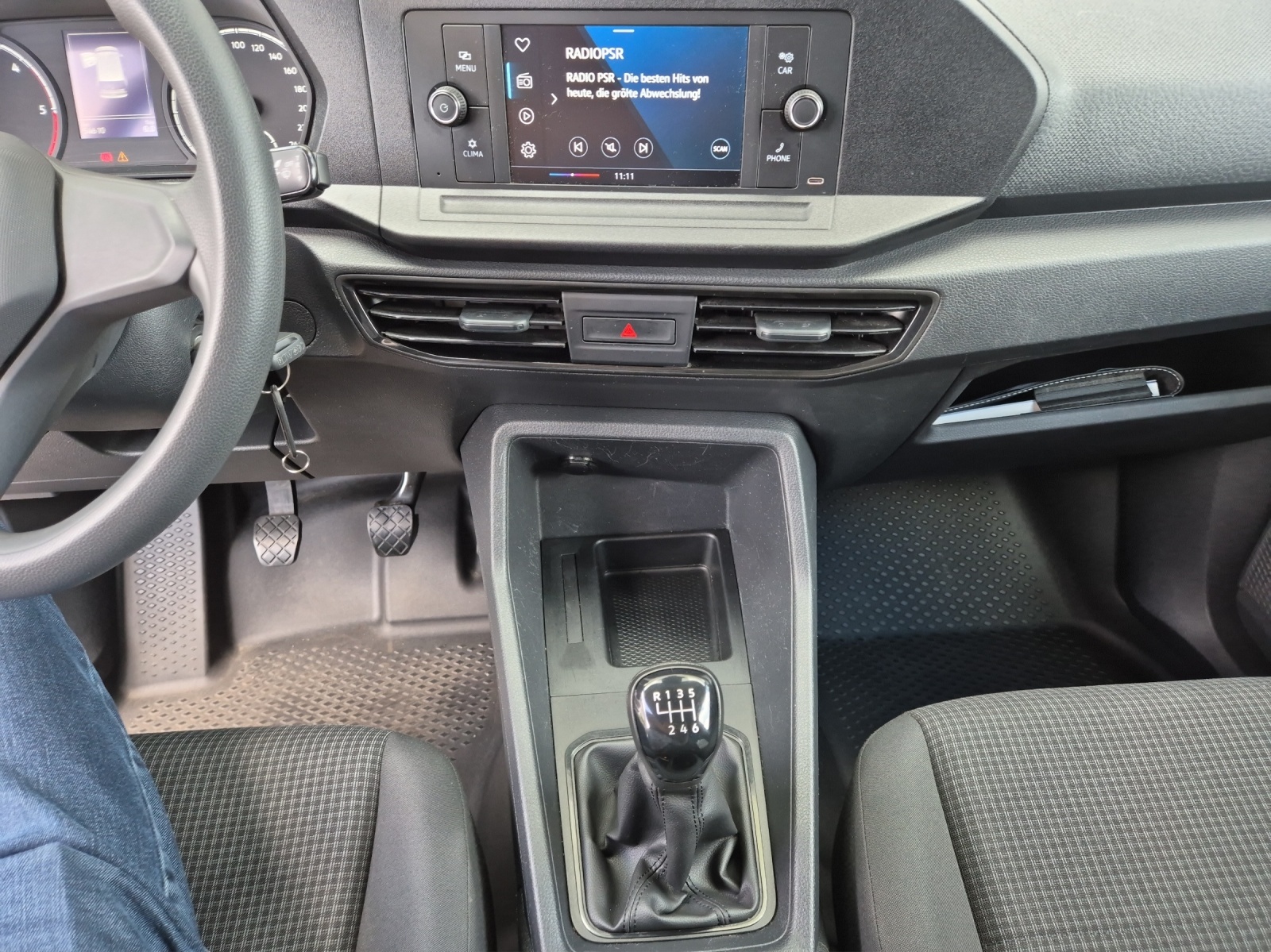 Fahrzeugabbildung Volkswagen Caddy Kasten Flügeltüren Klima DAB PDC